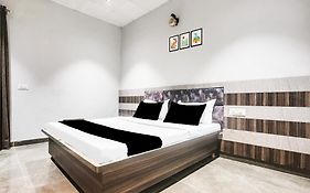 Hotel O Ravi Hotel & Banquet
